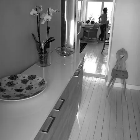 Cosy Quiet Close To The Sea And Parks